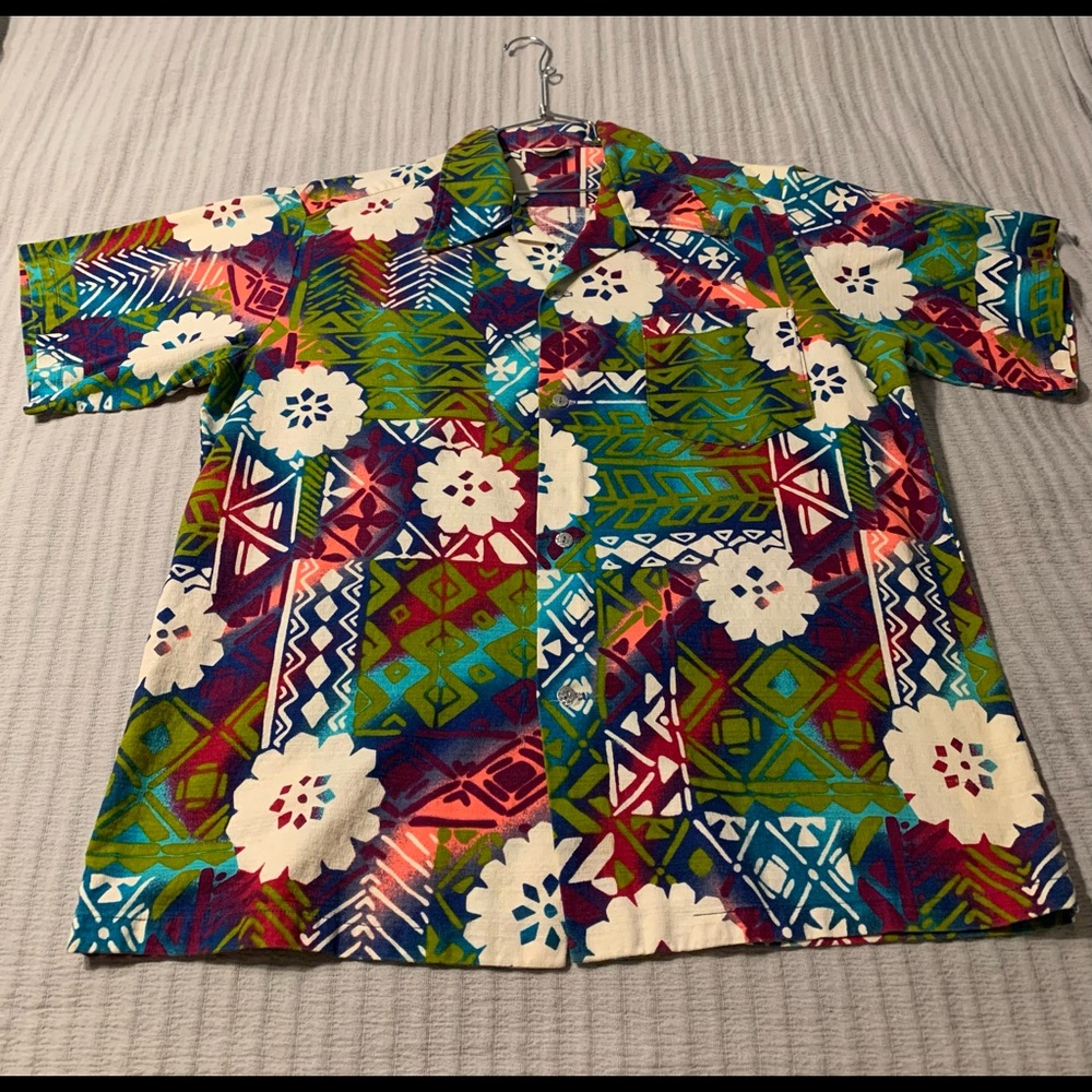 Made in Hawaii vintage aloha shirt circa 1960s